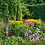Flower Garden Ideas For Small Yards That Are Stunning Bee Home